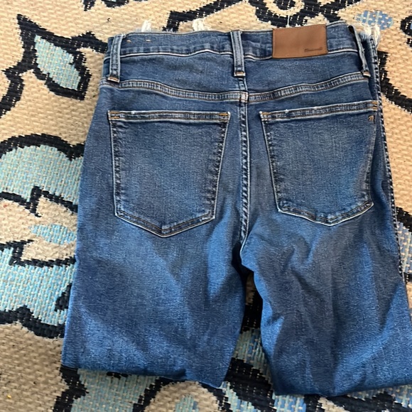 Madewell 10" High-Rise Skinny Jeans in Mackey Wash: Button-Front Edition - Picture 7 of 9